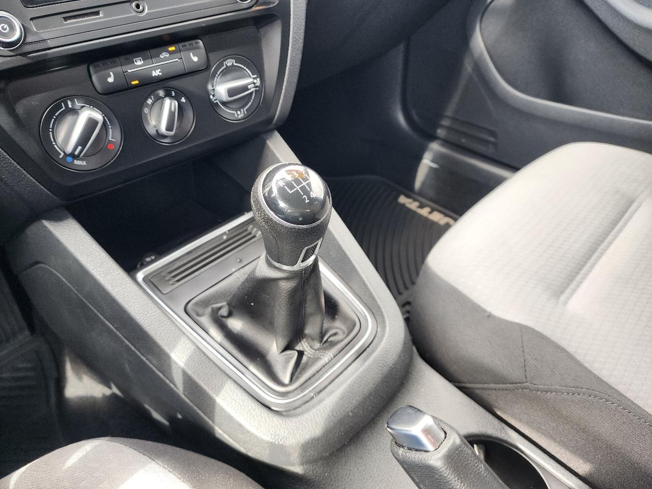 Volkswagen Jetta  2017