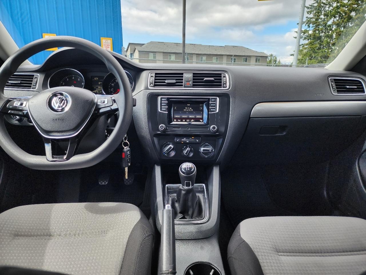 Volkswagen Jetta  2017