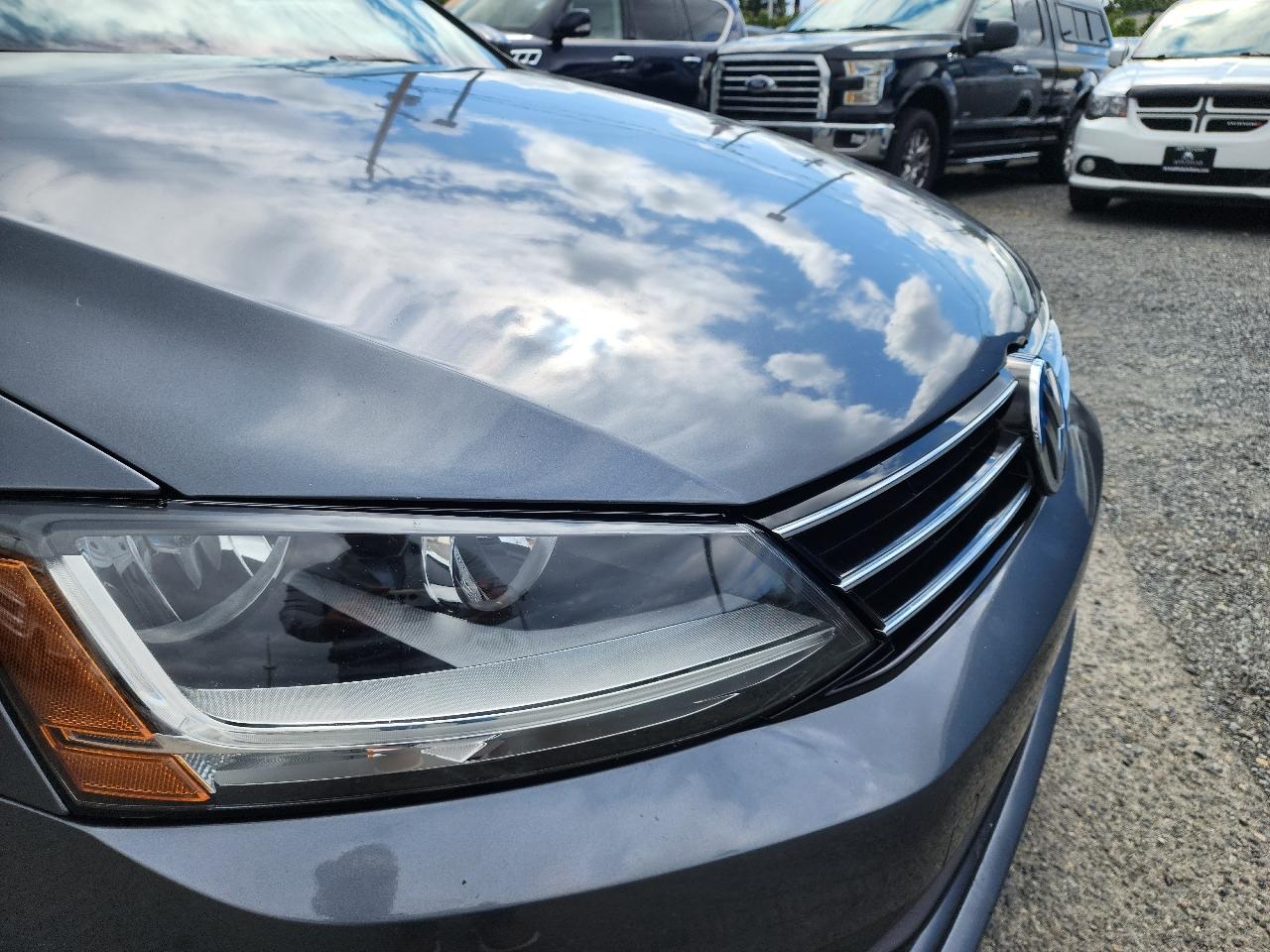 Volkswagen Jetta  2017