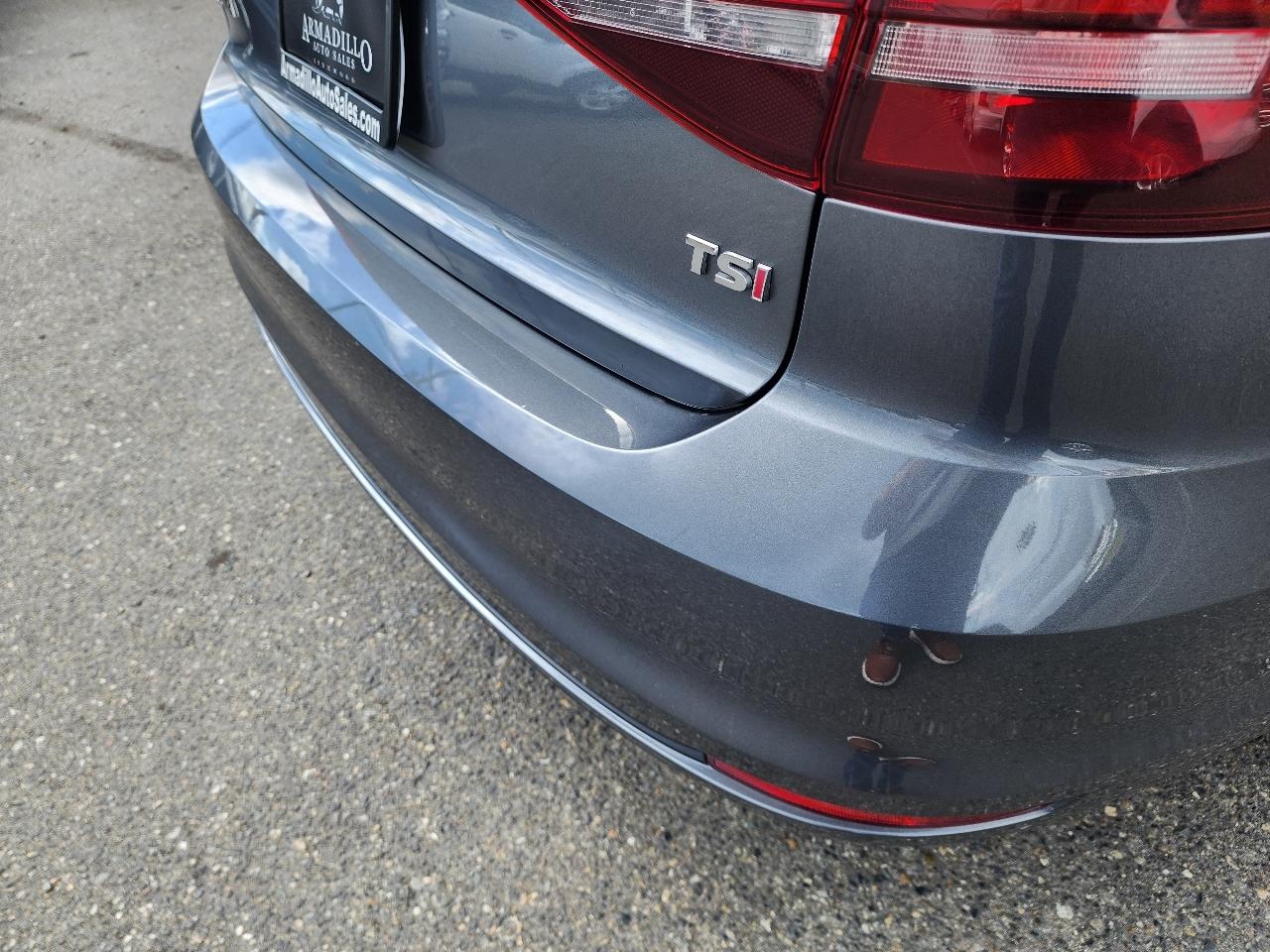 Volkswagen Jetta  2017