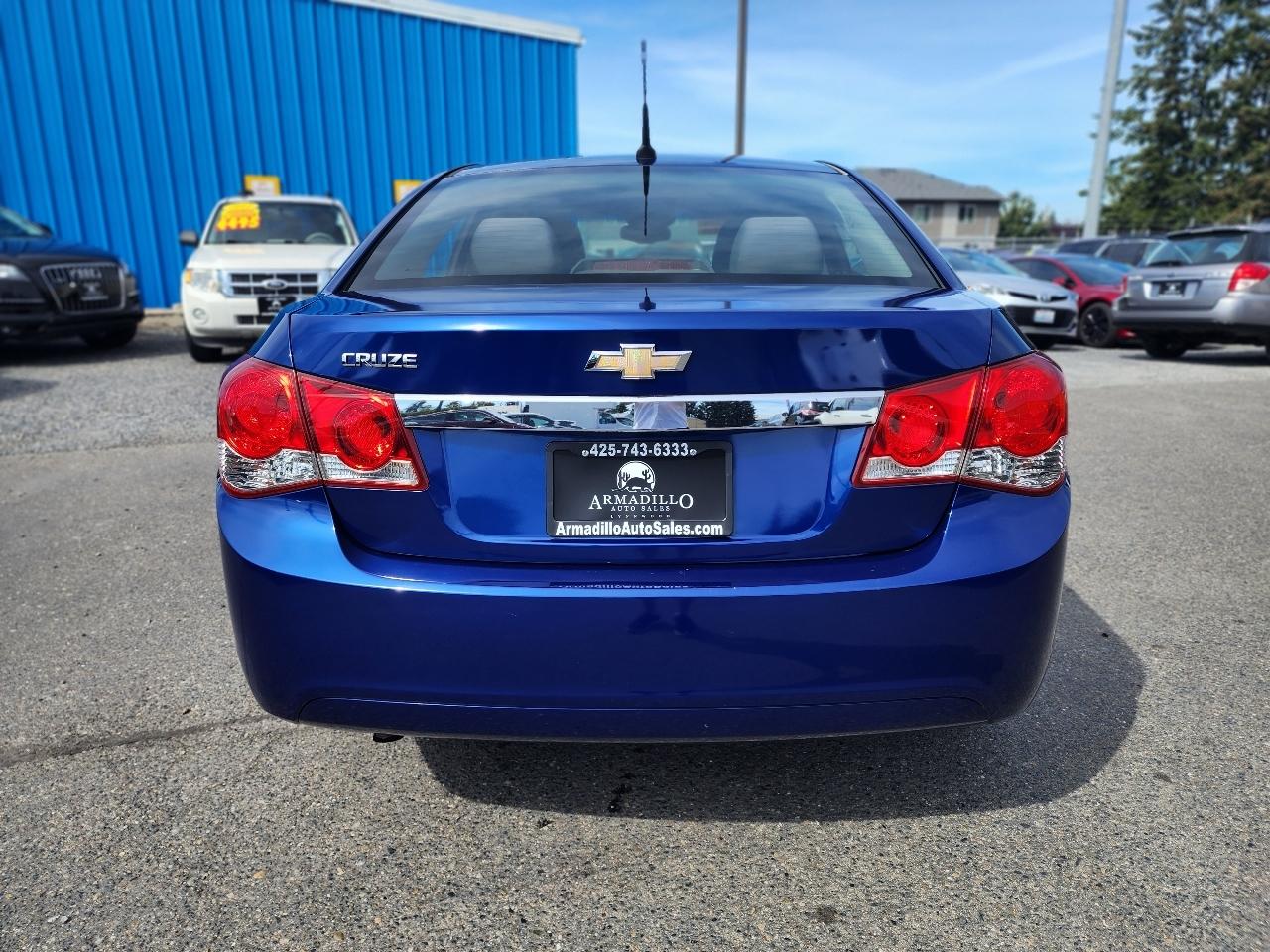 Chevrolet Cruze 4dr Sdn LS 2012