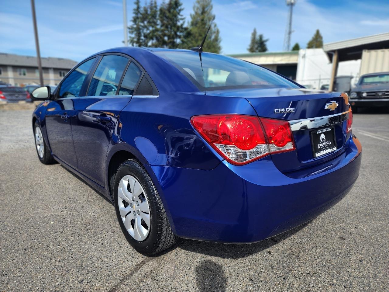 Chevrolet Cruze 4dr Sdn LS 2012