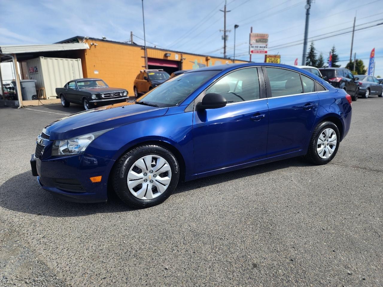 Chevrolet Cruze 4dr Sdn LS 2012
