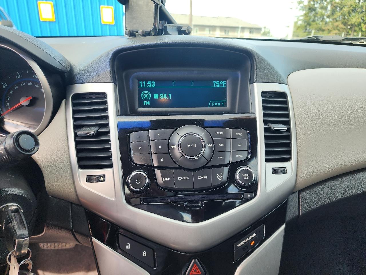 Chevrolet Cruze 4dr Sdn LS 2012