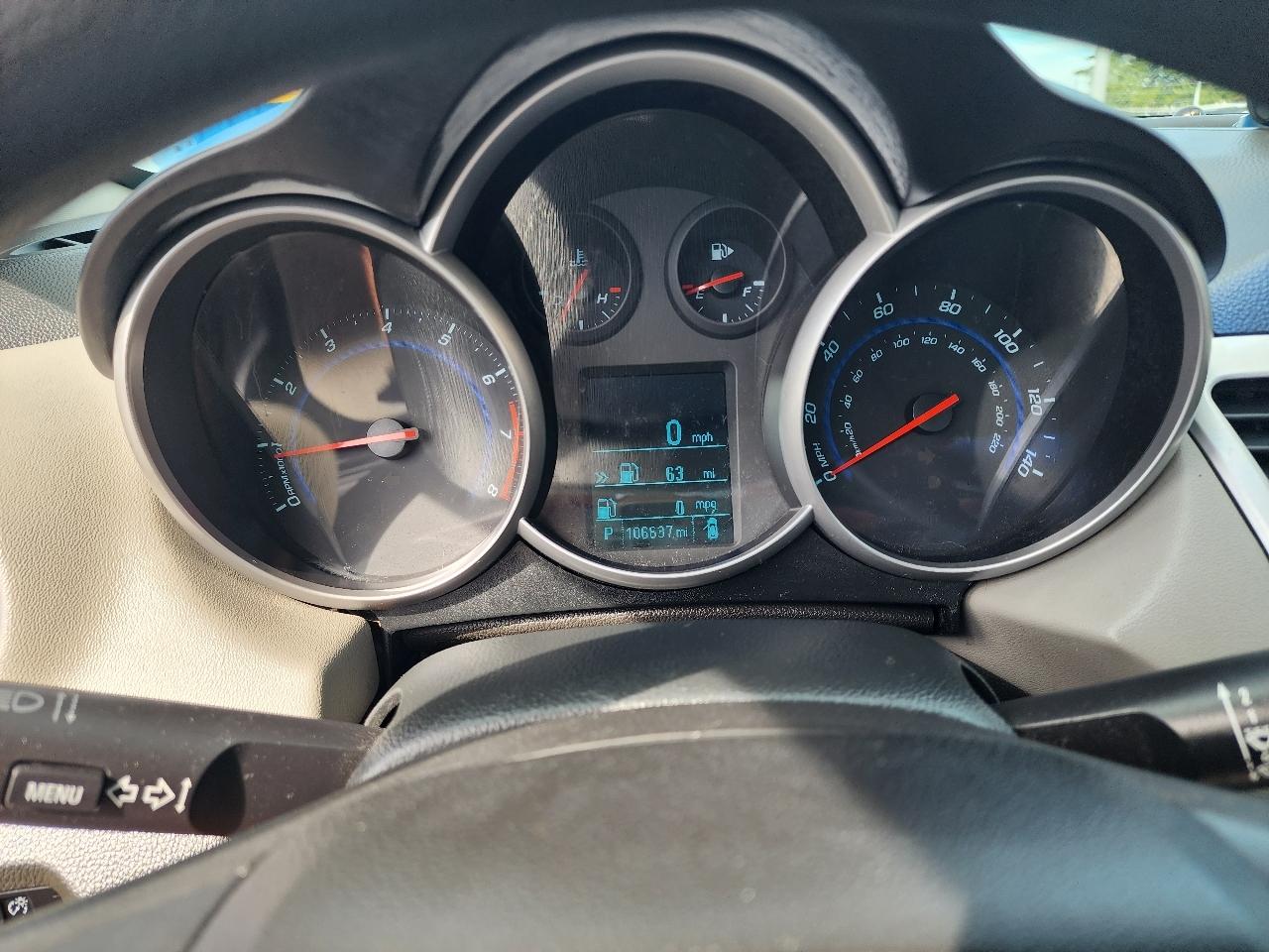 Chevrolet Cruze 4dr Sdn LS 2012