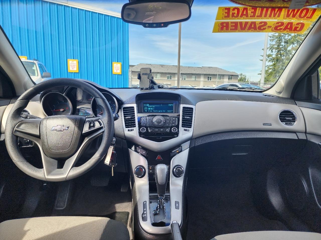 Chevrolet Cruze 4dr Sdn LS 2012