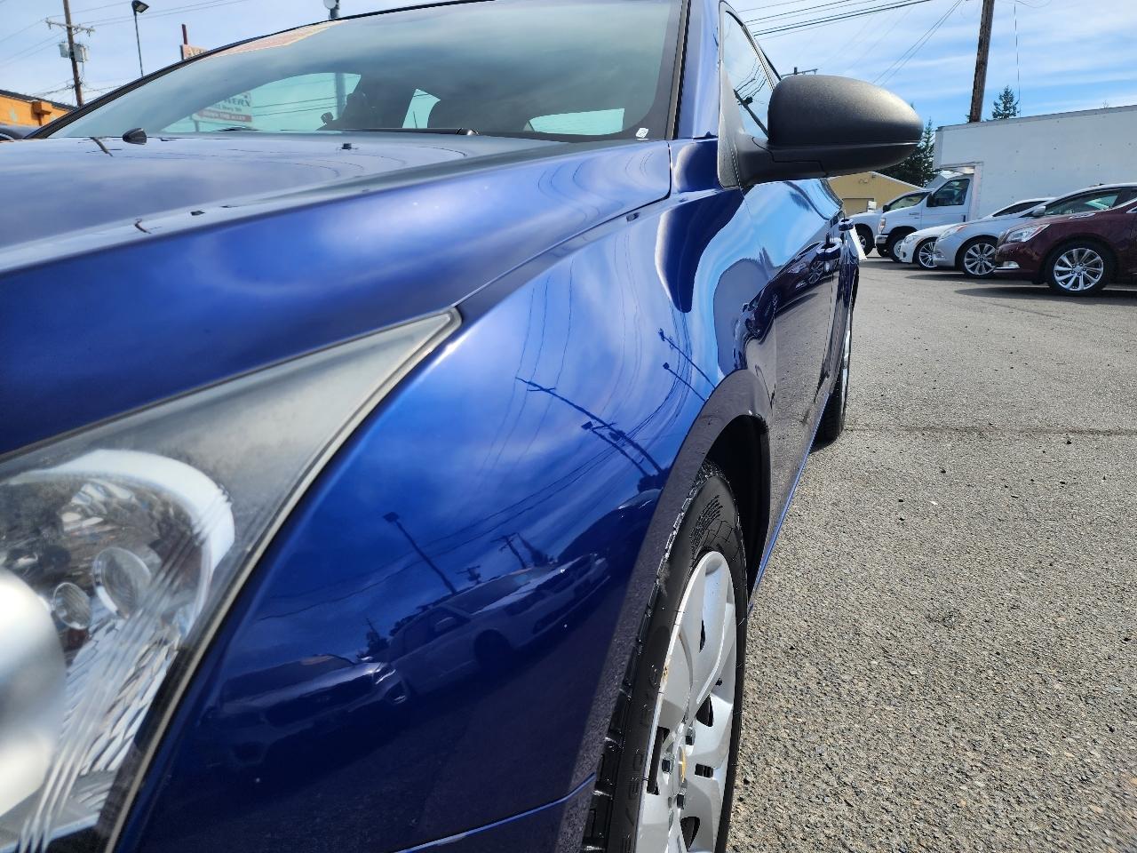 Chevrolet Cruze 4dr Sdn LS 2012
