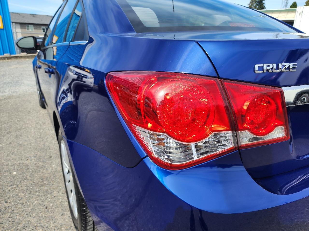 Chevrolet Cruze 4dr Sdn LS 2012