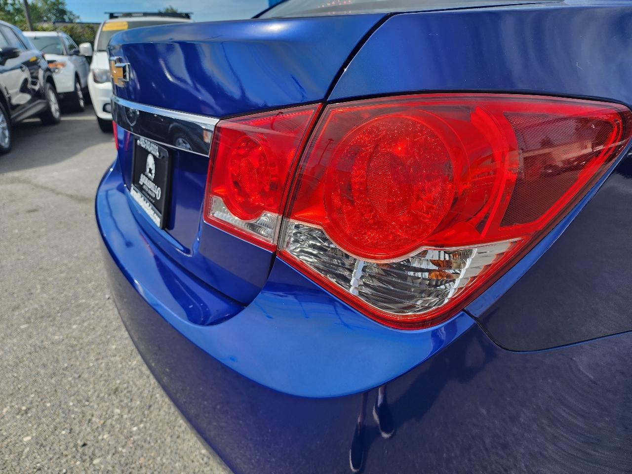 Chevrolet Cruze 4dr Sdn LS 2012