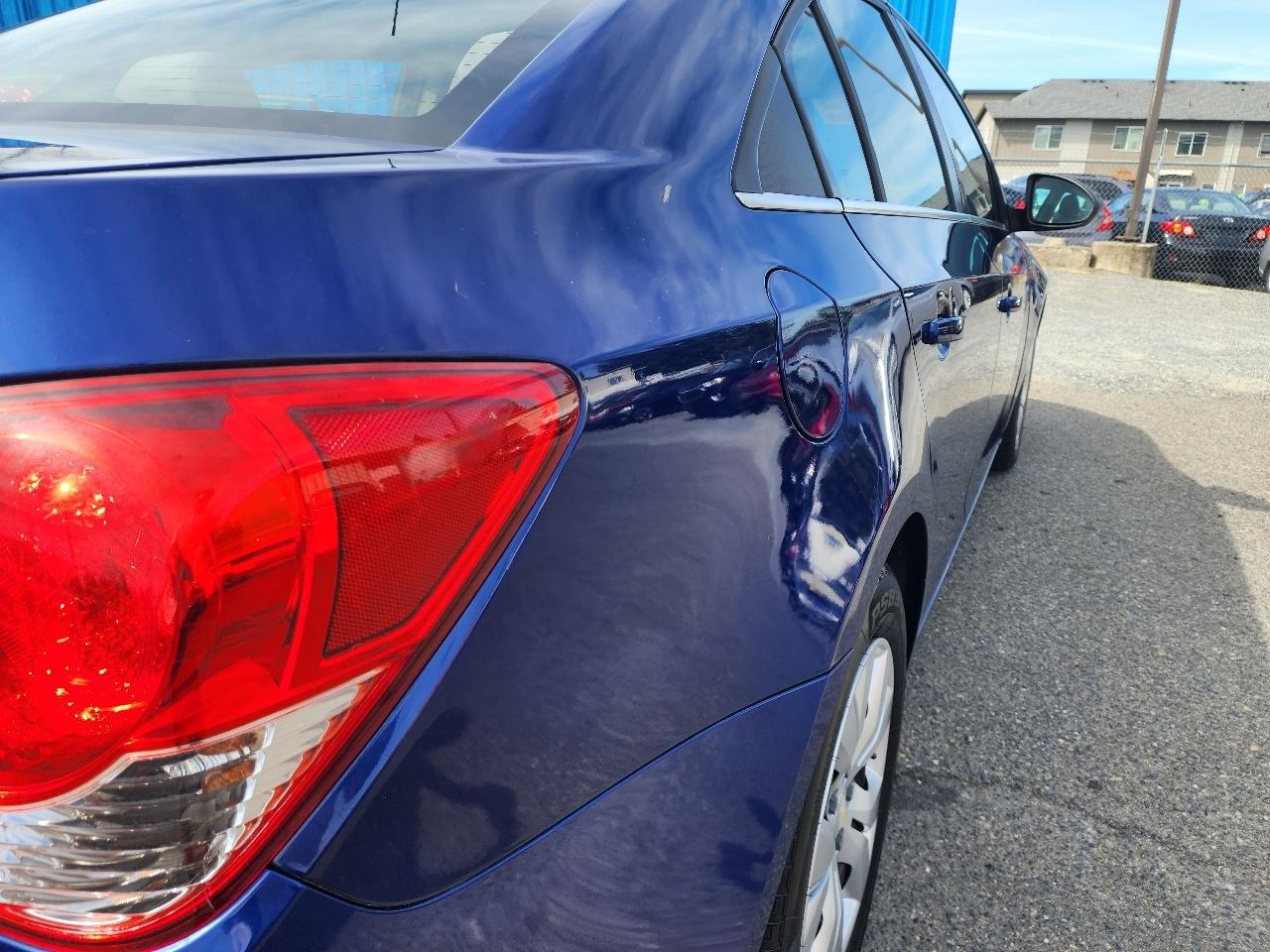 Chevrolet Cruze 4dr Sdn LS 2012