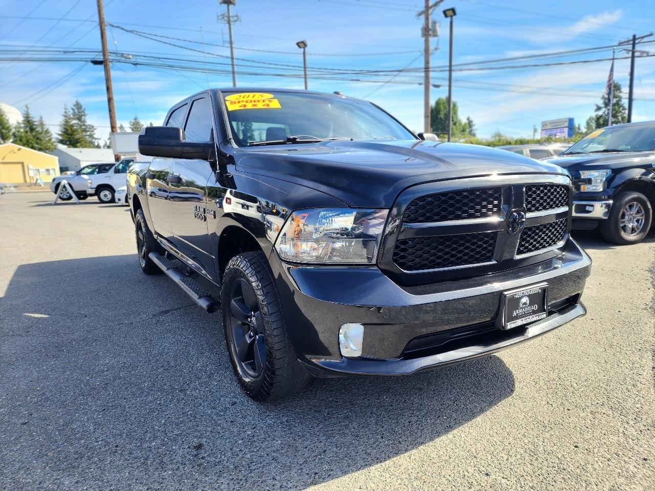 RAM 1500 4WD Crew Cab 140.5" Express 2015