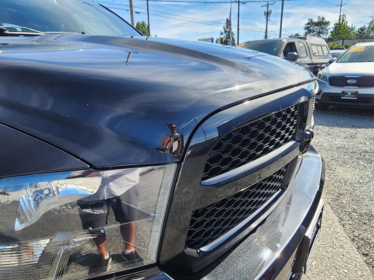 RAM 1500 4WD Crew Cab 140.5" Express 2015