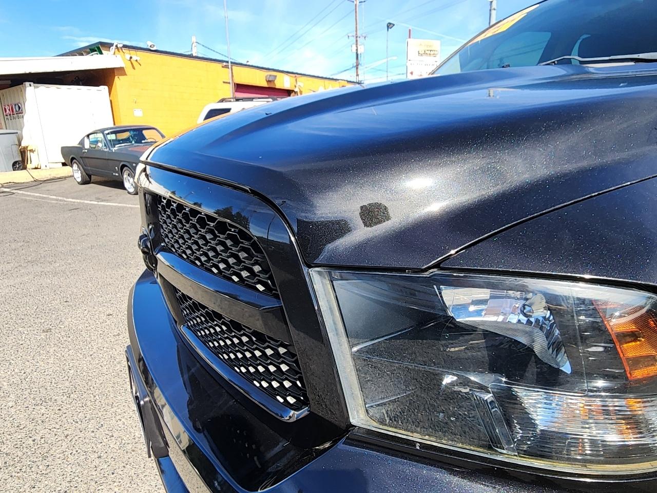 RAM 1500 4WD Crew Cab 140.5" Express 2015