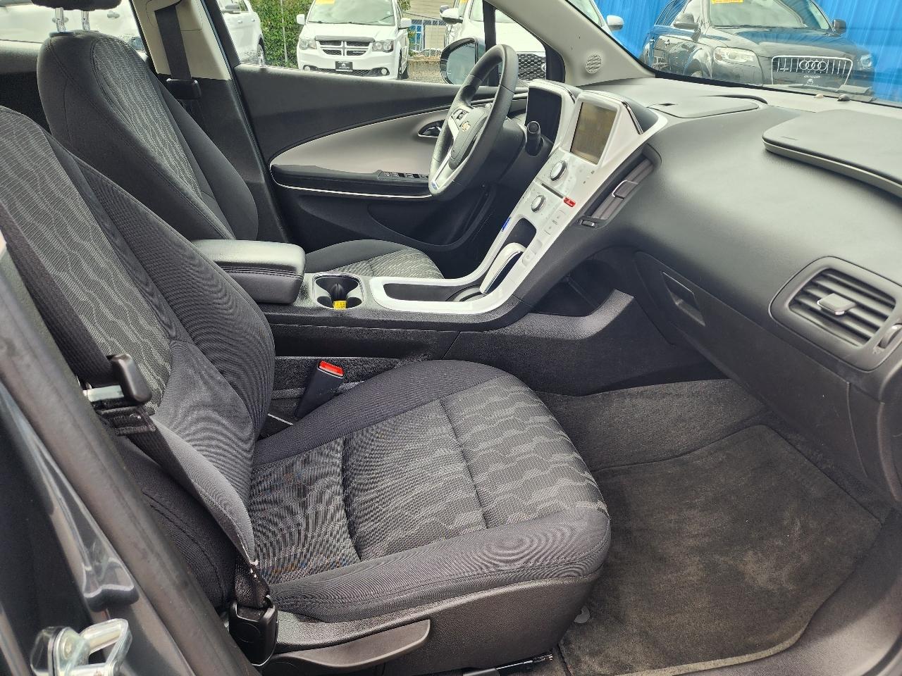 Chevrolet Volt  2012