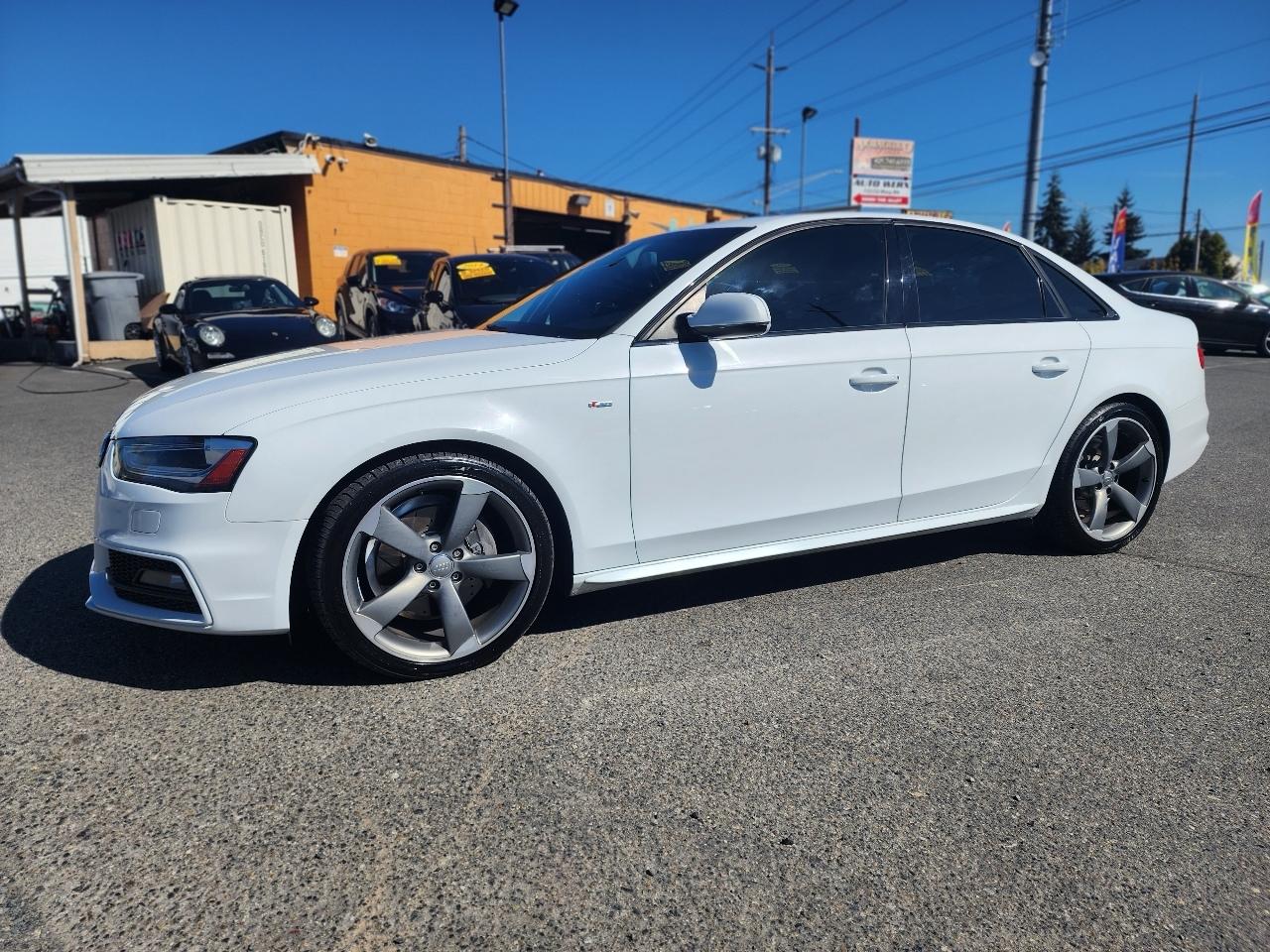 Audi A4 4dr Sdn Auto quattro 2.0T Premium Plus 2014