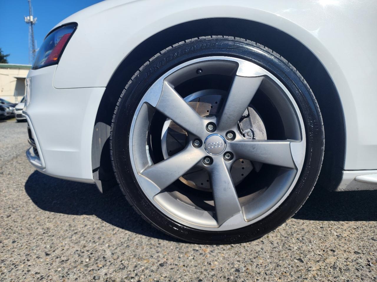 Audi A4 4dr Sdn Auto quattro 2.0T Premium Plus 2014
