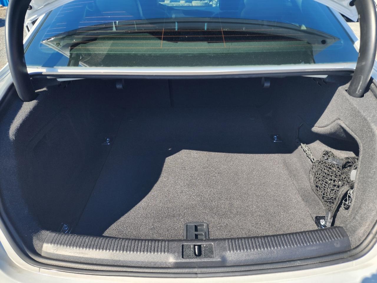 Audi A4 4dr Sdn Auto quattro 2.0T Premium Plus 2014