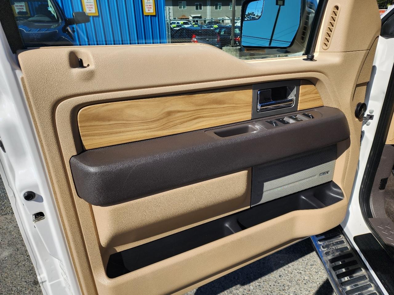 Ford F-150 4WD SuperCrew 139" Lariat 2011