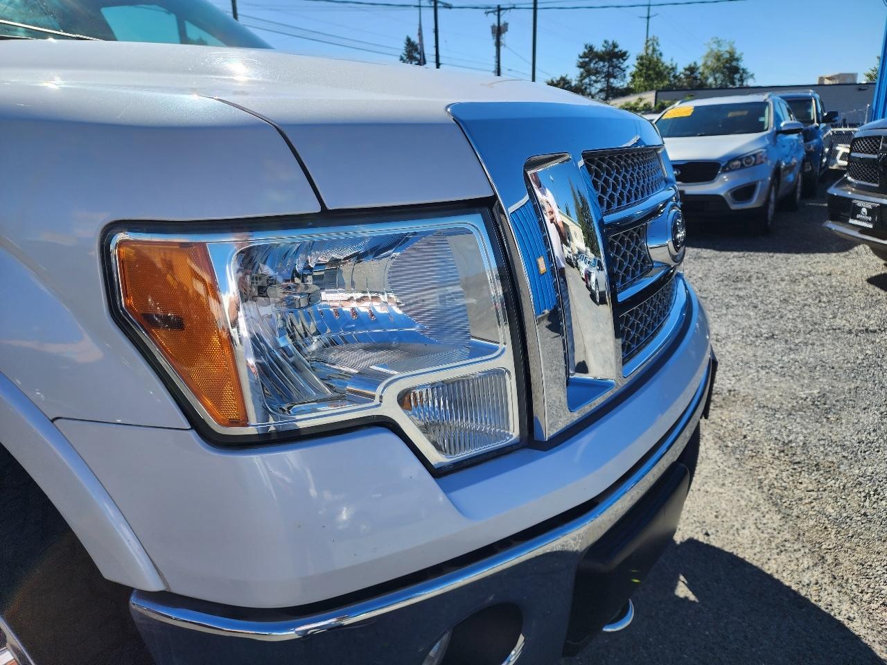 Ford F-150 4WD SuperCrew 139" Lariat 2011