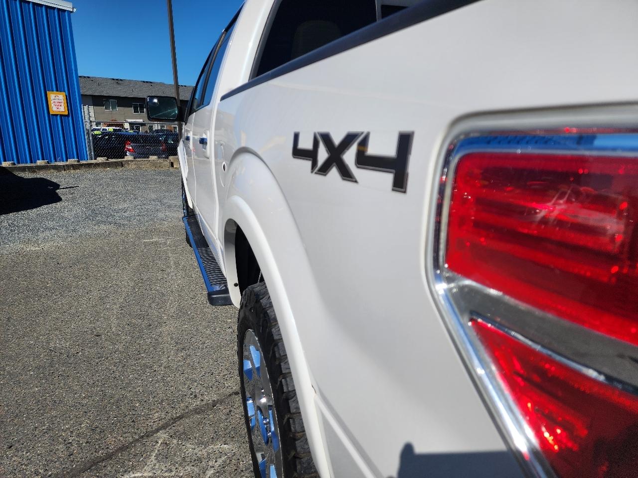 Ford F-150 4WD SuperCrew 139" Lariat 2011