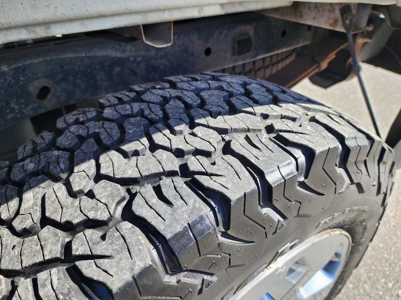 Ford F-150 4WD SuperCrew 139" Lariat 2011