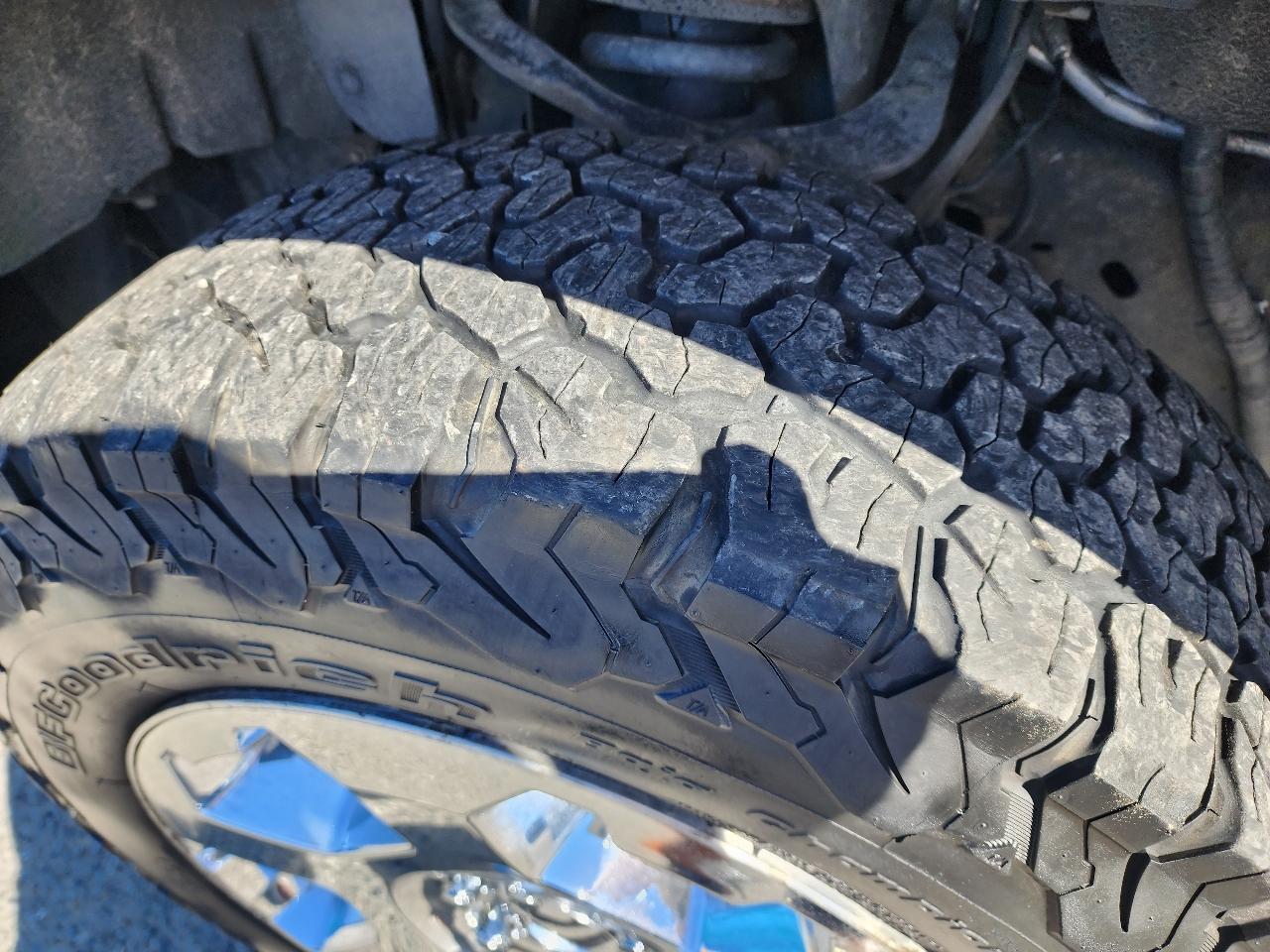 Ford F-150 4WD SuperCrew 139" Lariat 2011