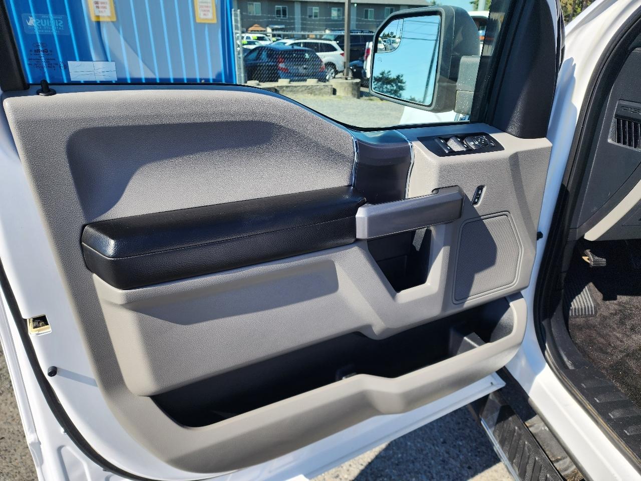 Ford F-150 4WD SuperCrew 157" FX4 2015