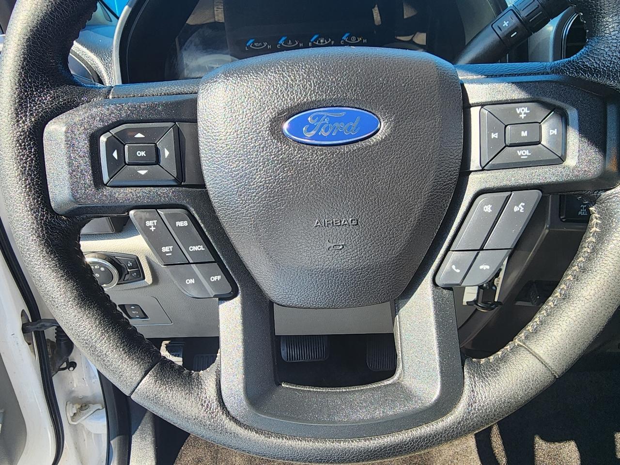 Ford F-150 4WD SuperCrew 157" FX4 2015