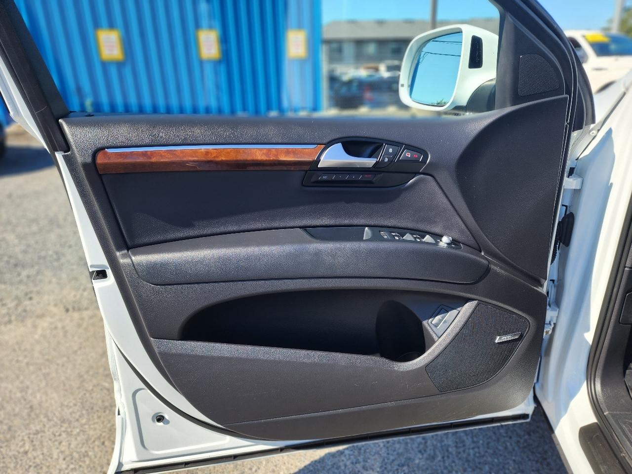 Audi Q7 quattro 4dr 3.0L TDI Premium Plus 2015