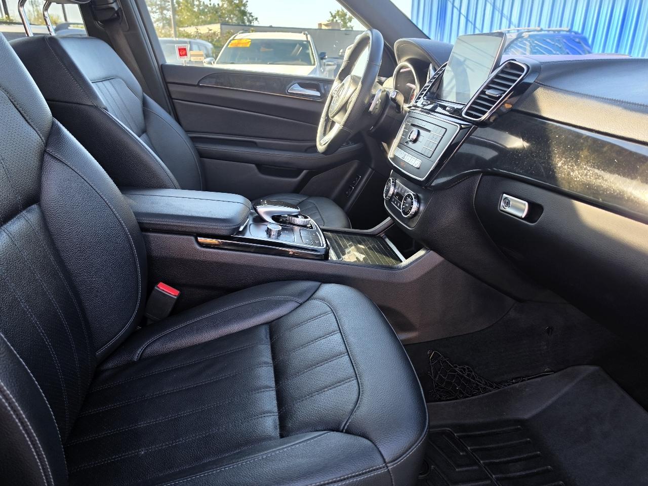 Mercedes-Benz GLS  2017