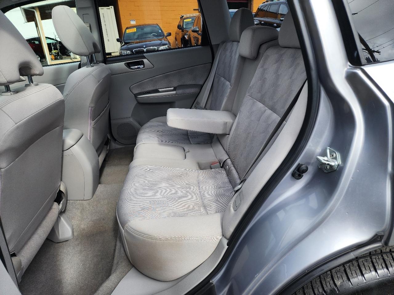 Subaru Forester 2.5X Premium 2010