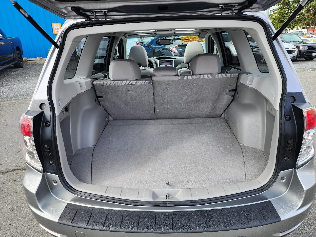 Subaru Forester 2.5X Premium 2010