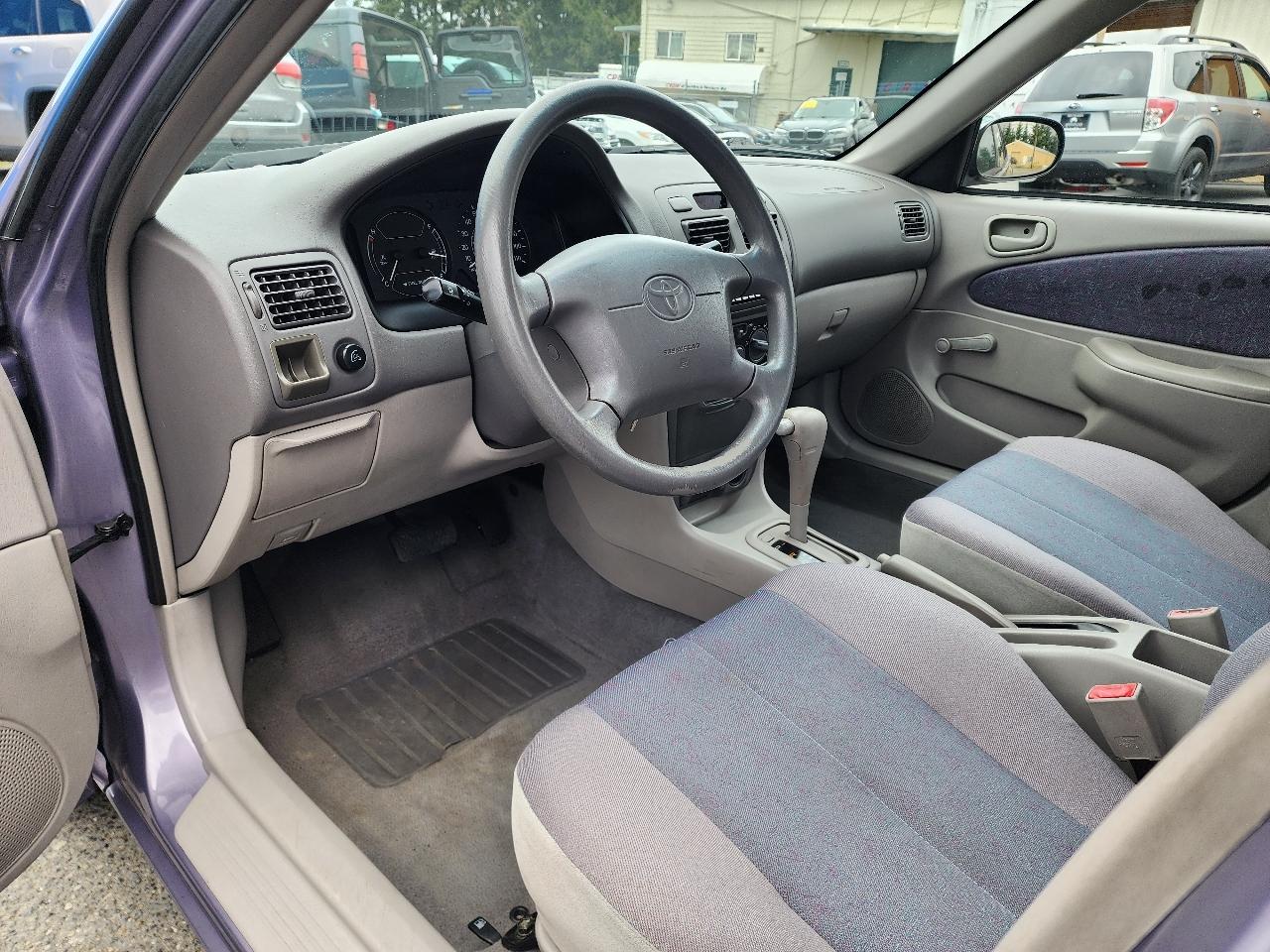 Toyota Corolla 4dr Sdn Auto (Natl) 1998