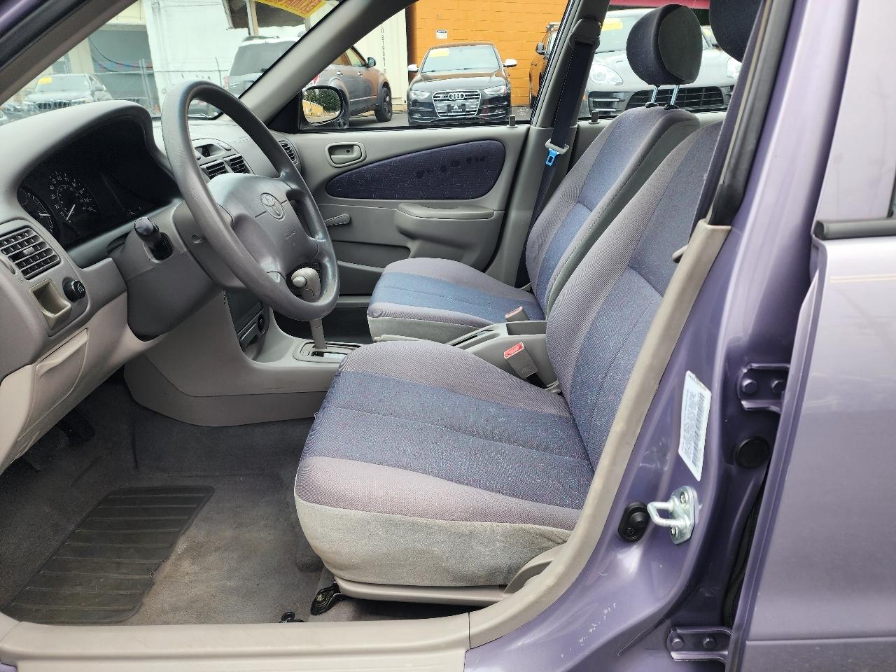 Toyota Corolla 4dr Sdn Auto (Natl) 1998