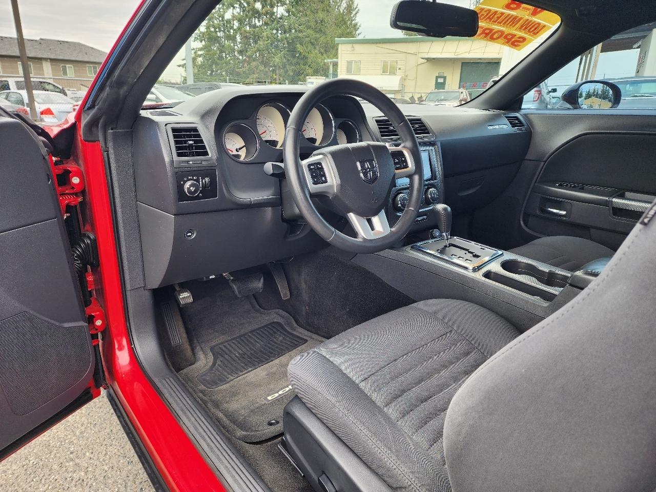 Dodge Challenger R/T 2012