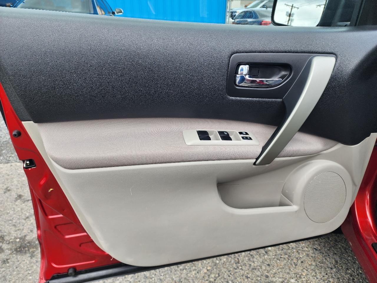 Nissan Rogue AWD 4dr SV 2011
