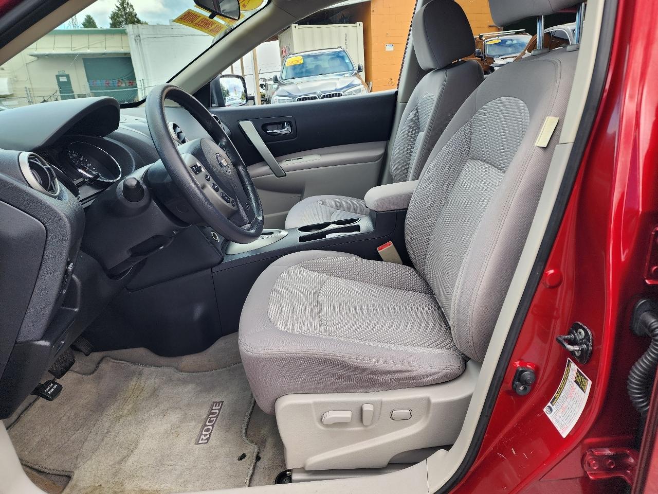 Nissan Rogue AWD 4dr SV 2011