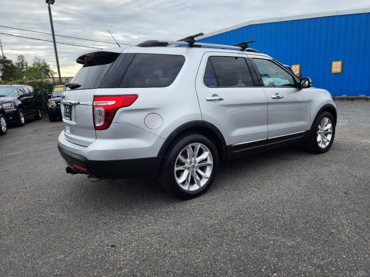 Ford Explorer FWD 4dr Limited 2011