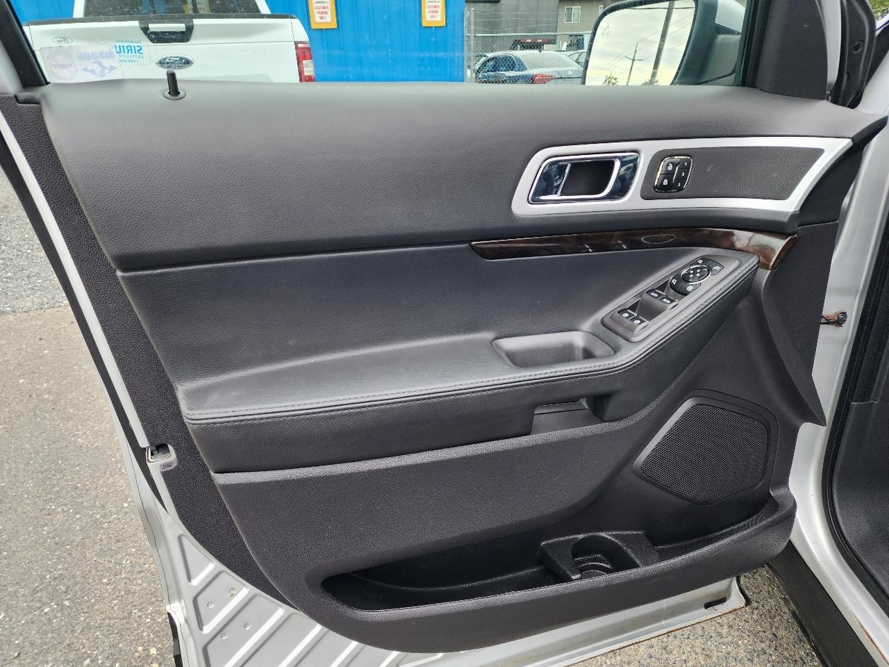 Ford Explorer FWD 4dr Limited 2011