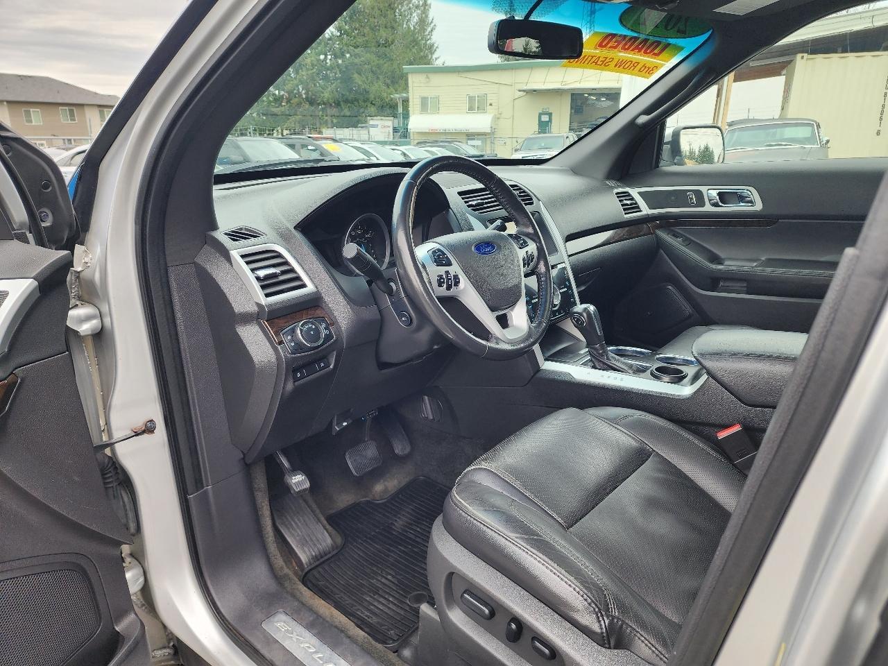 Ford Explorer FWD 4dr Limited 2011