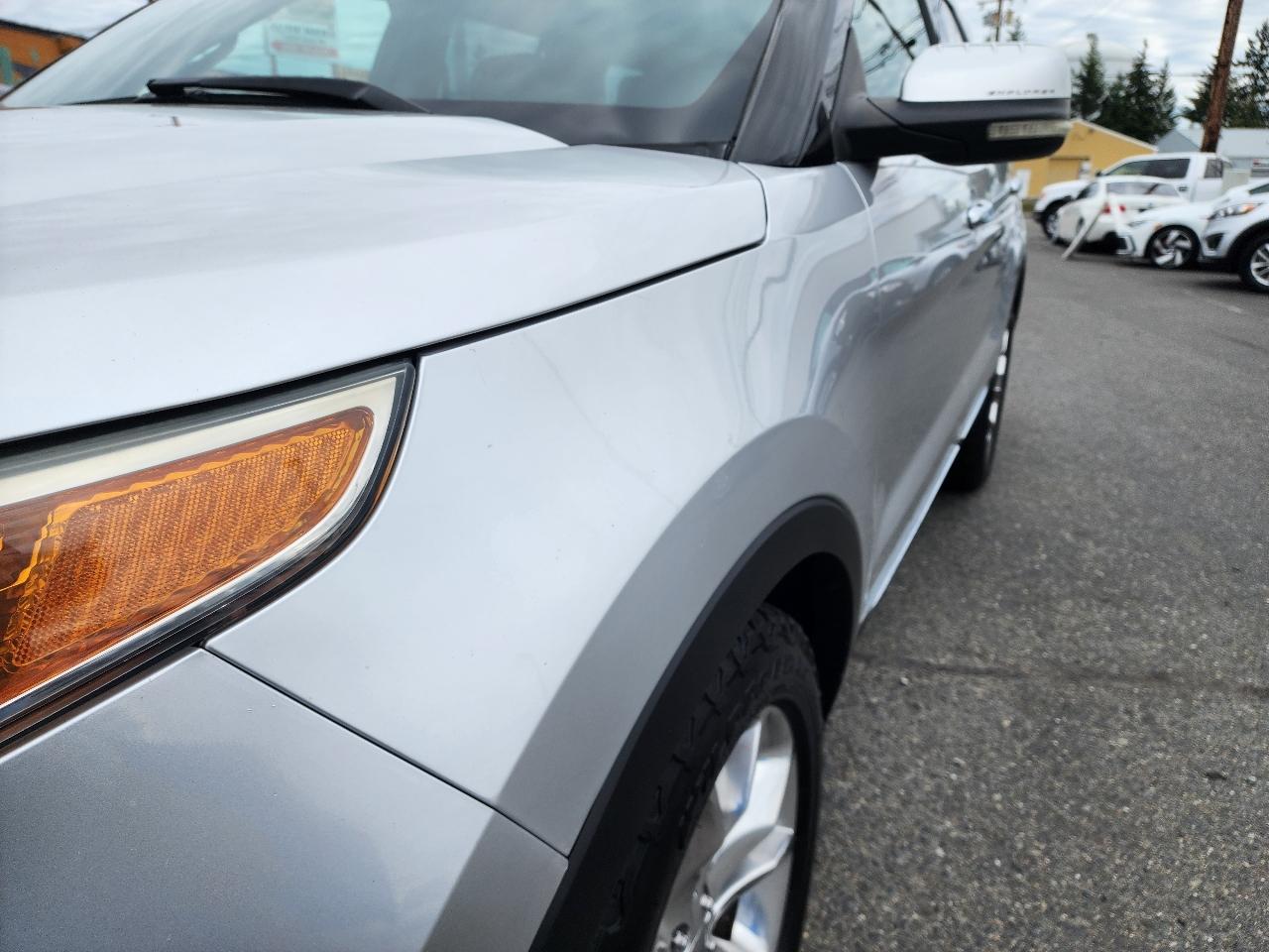 Ford Explorer FWD 4dr Limited 2011