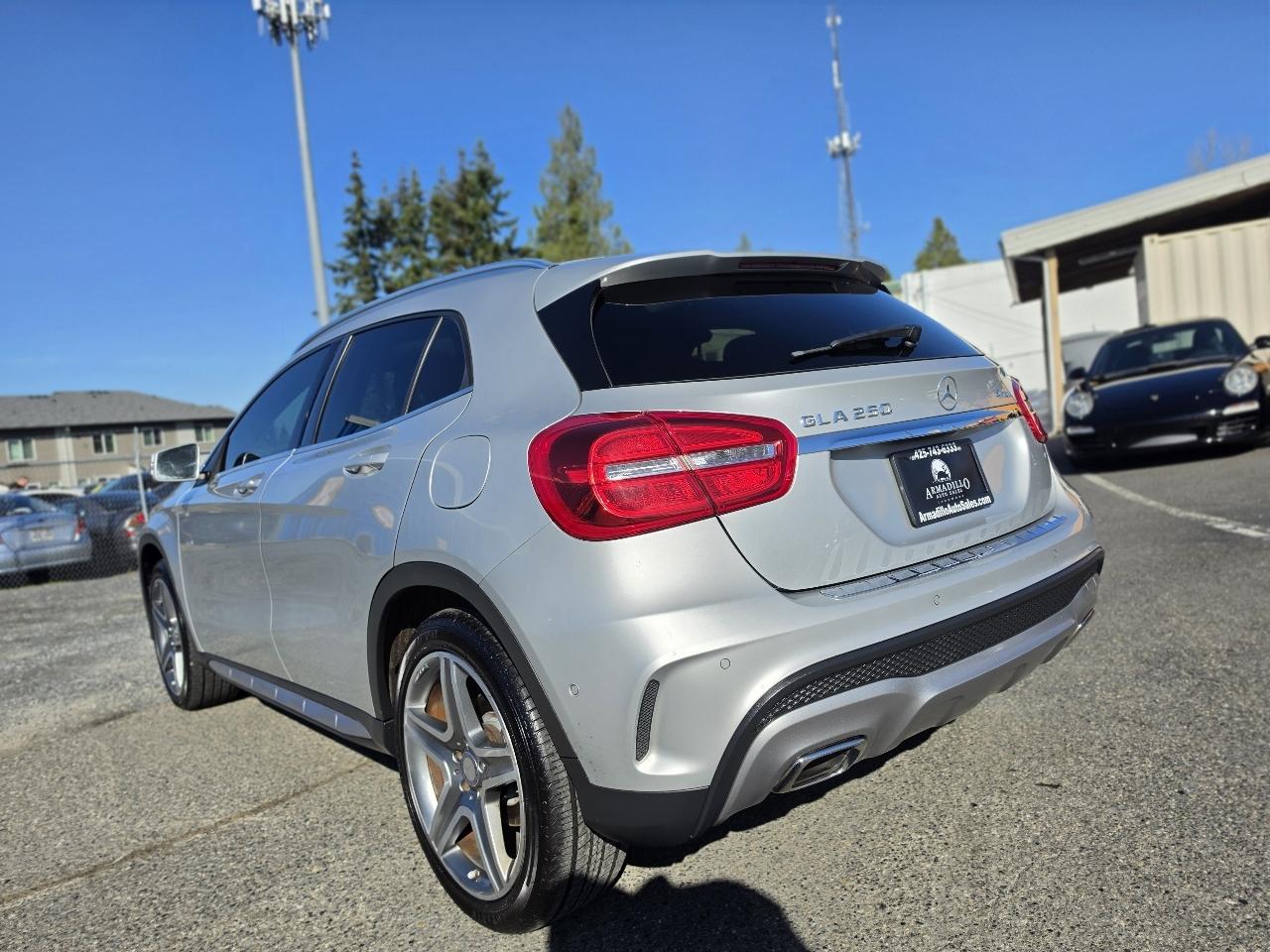 Mercedes-Benz GLA-Class  2015