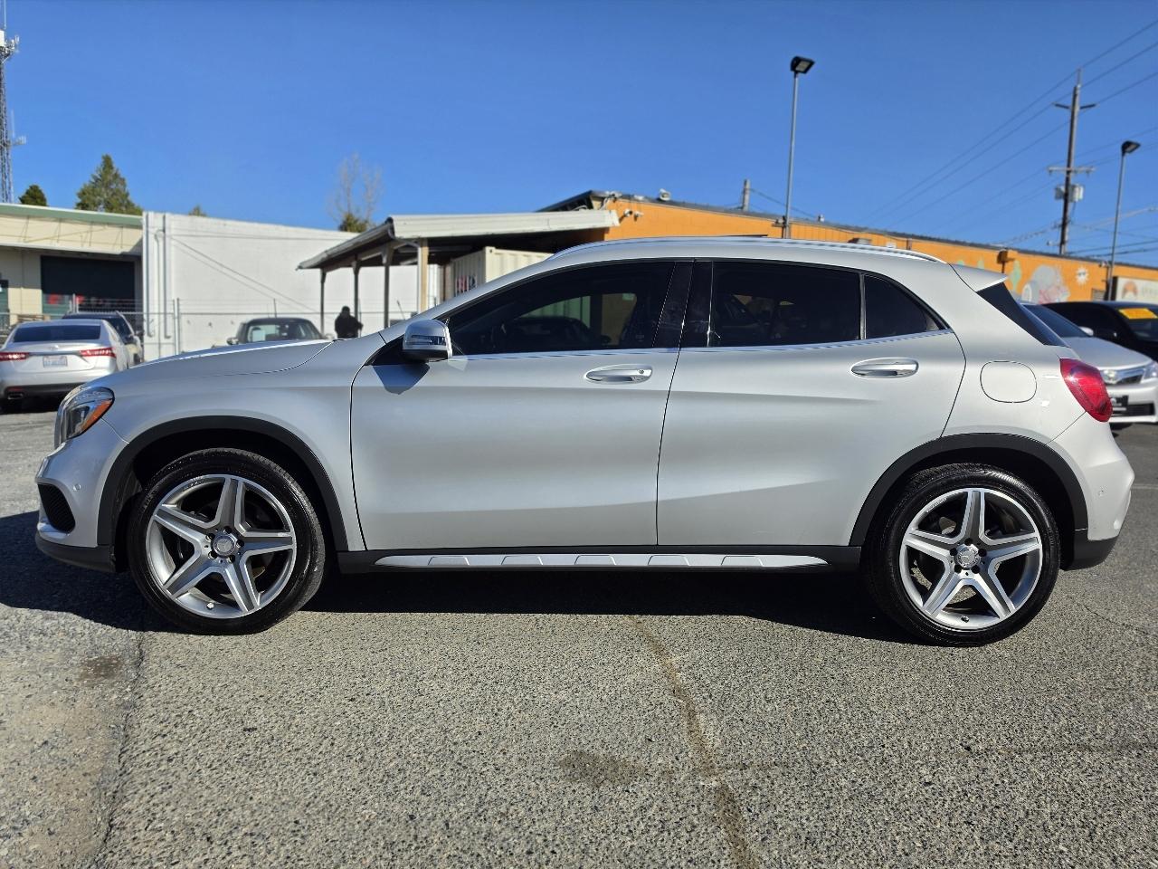 Mercedes-Benz GLA-Class  2015