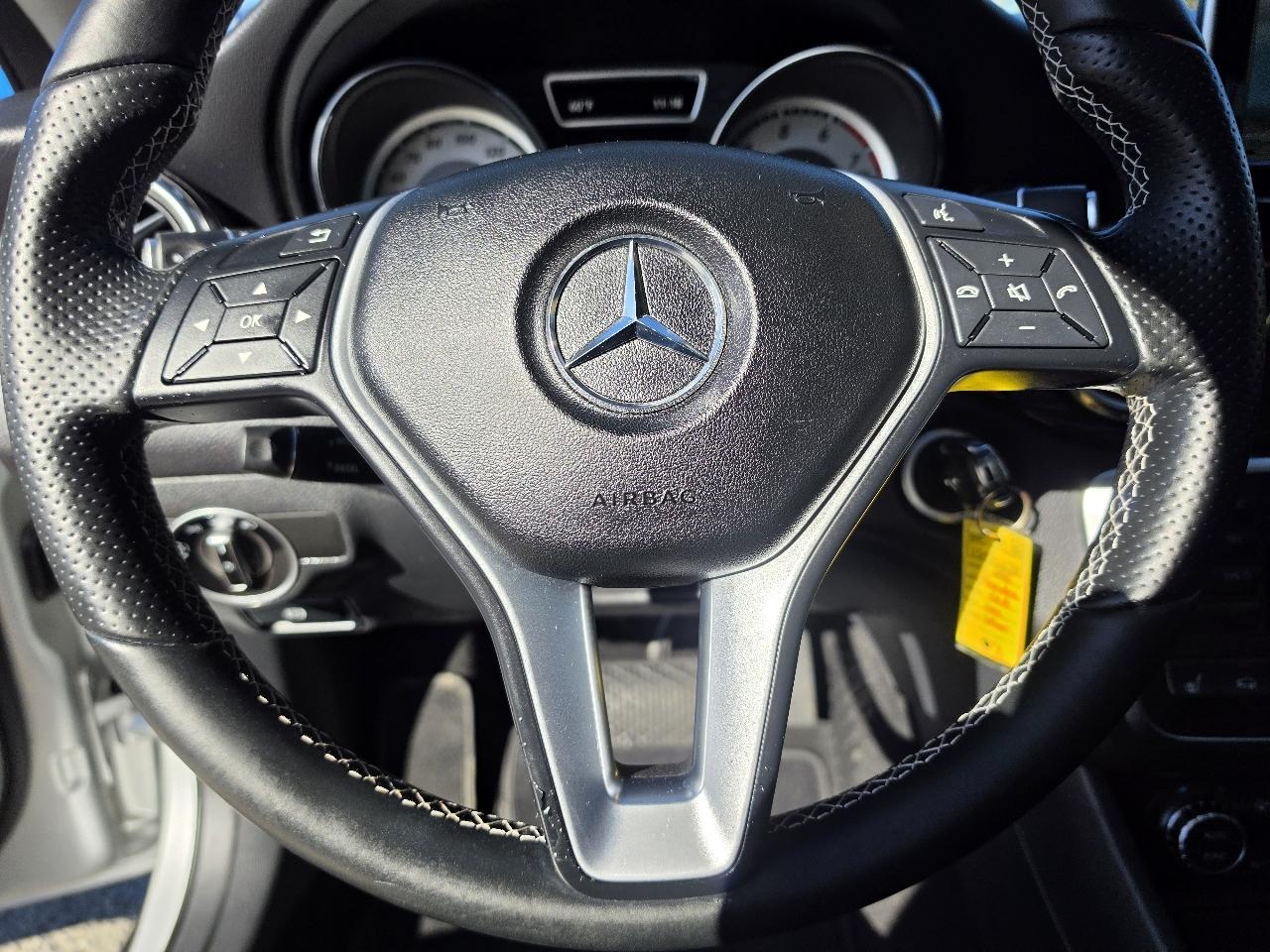 Mercedes-Benz GLA-Class  2015