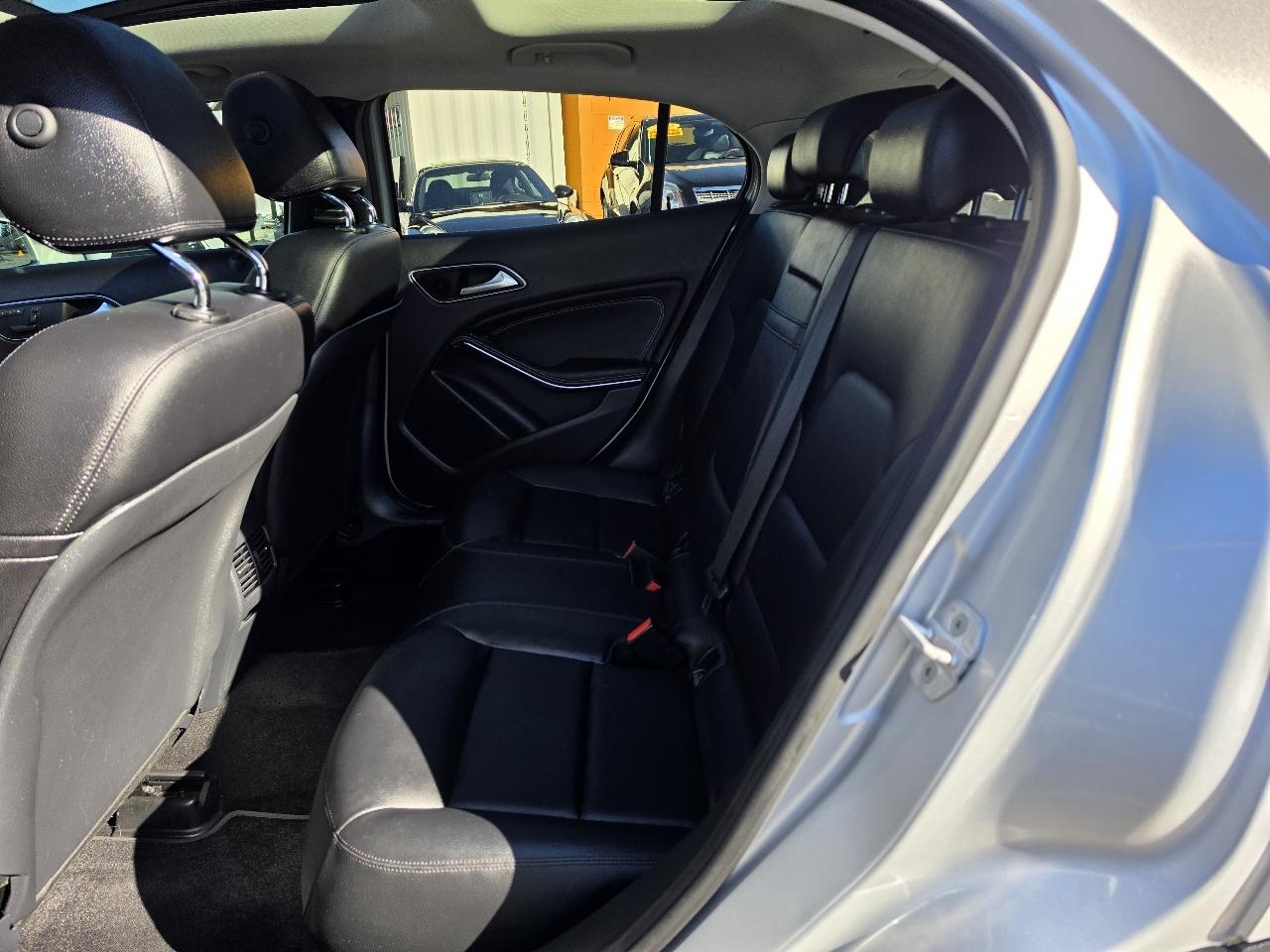 Mercedes-Benz GLA-Class  2015