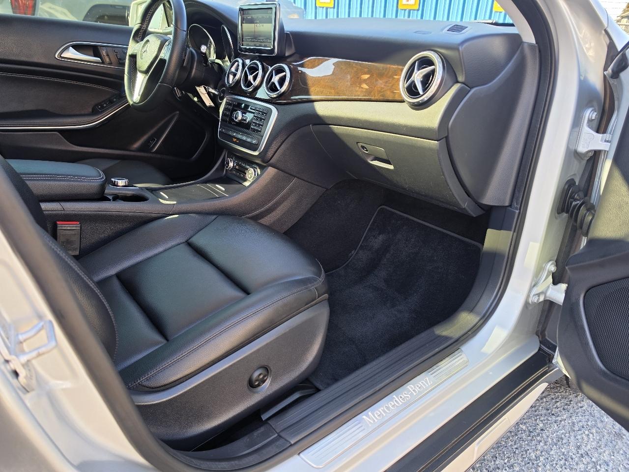 Mercedes-Benz GLA-Class  2015