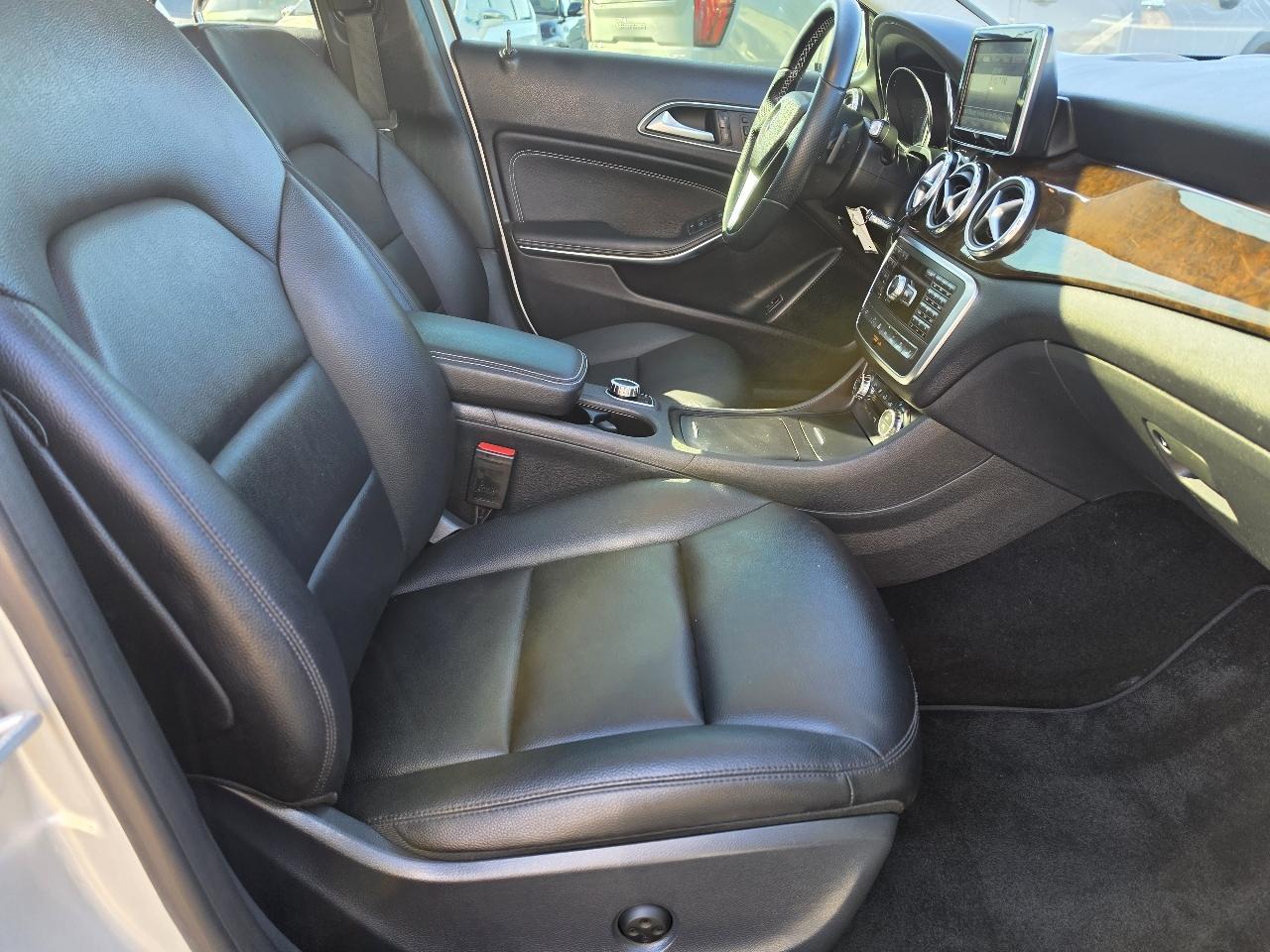 Mercedes-Benz GLA-Class  2015