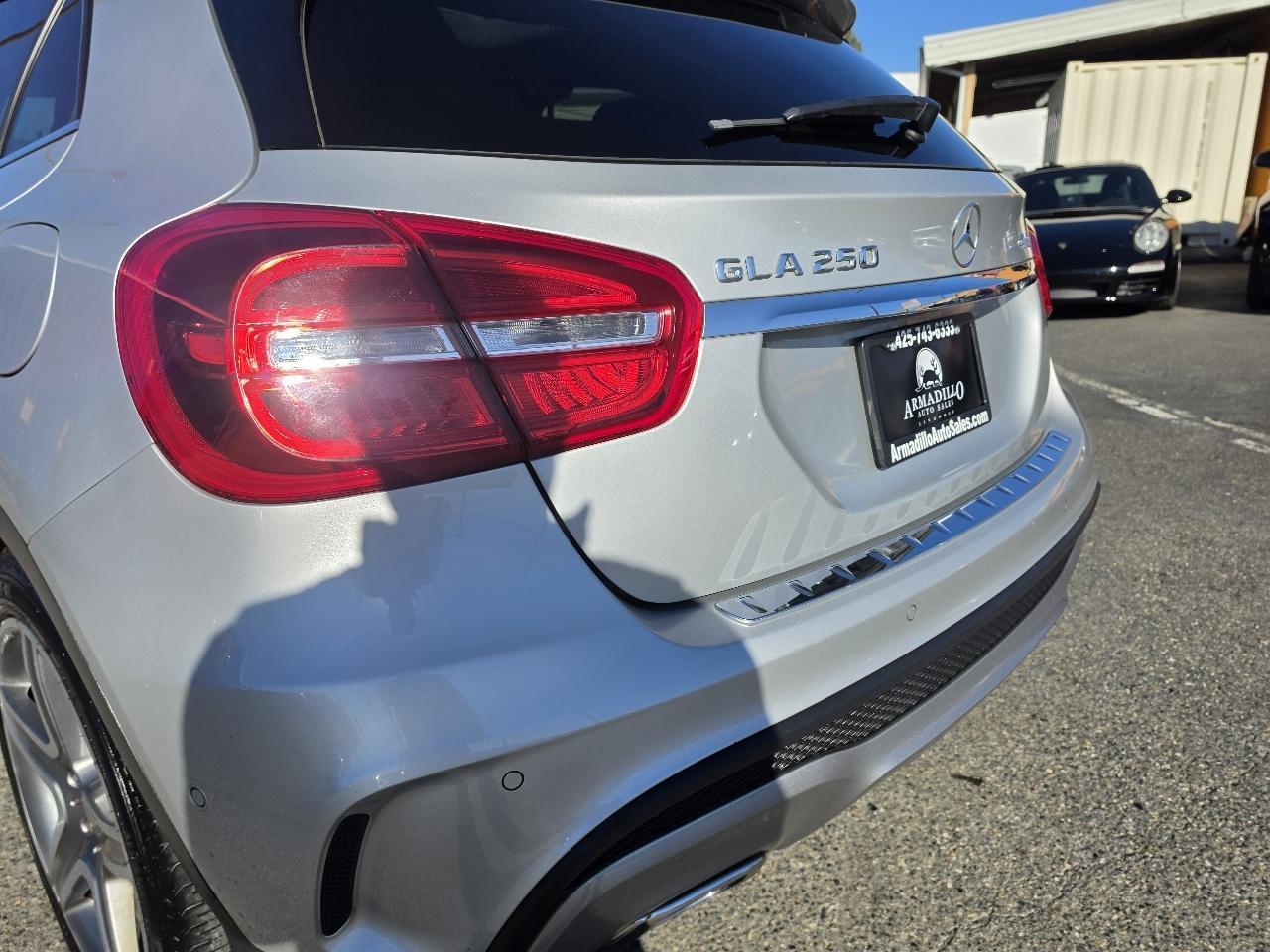 Mercedes-Benz GLA-Class  2015