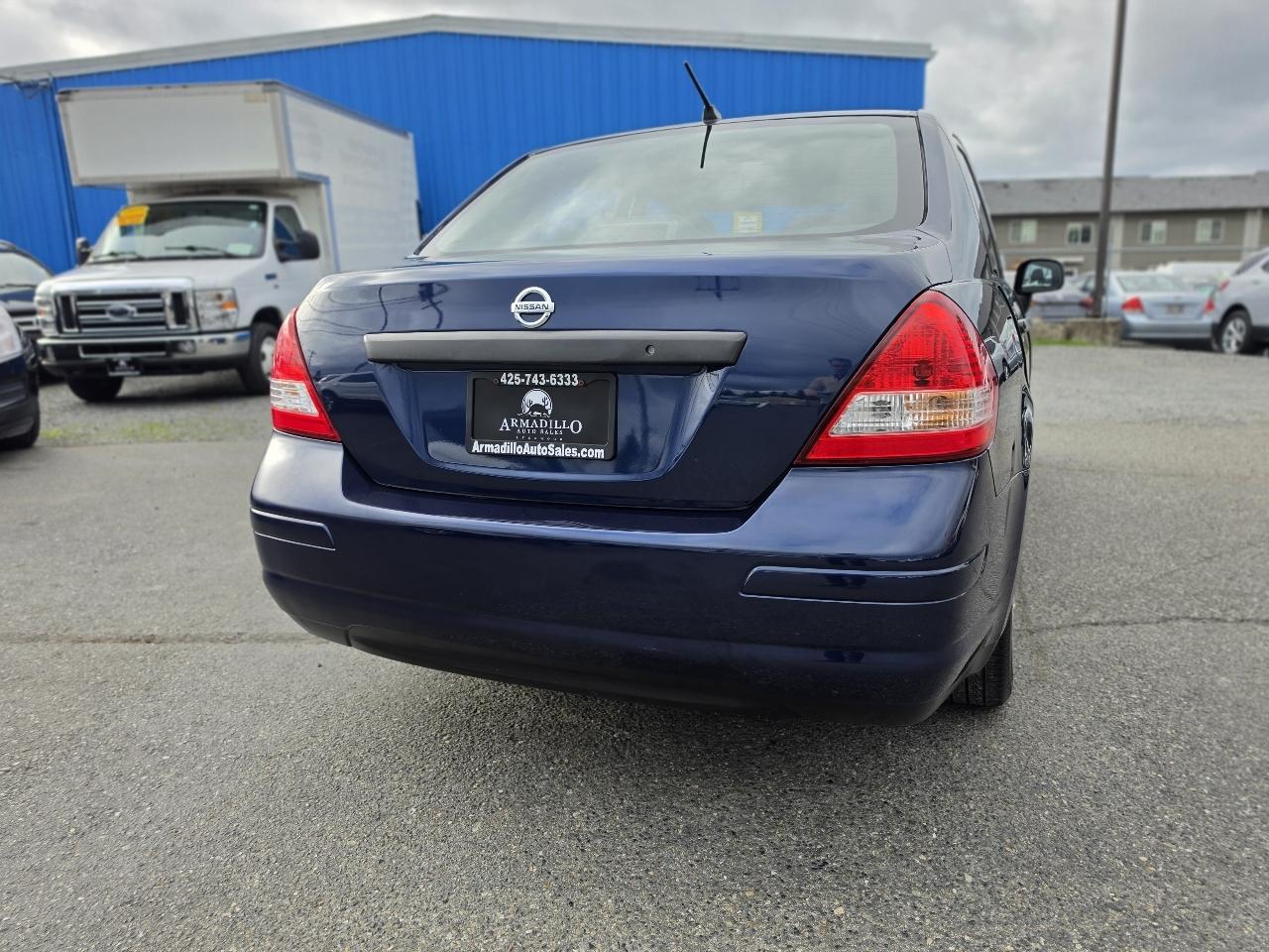 Nissan Versa 1.6 Sedan 2011