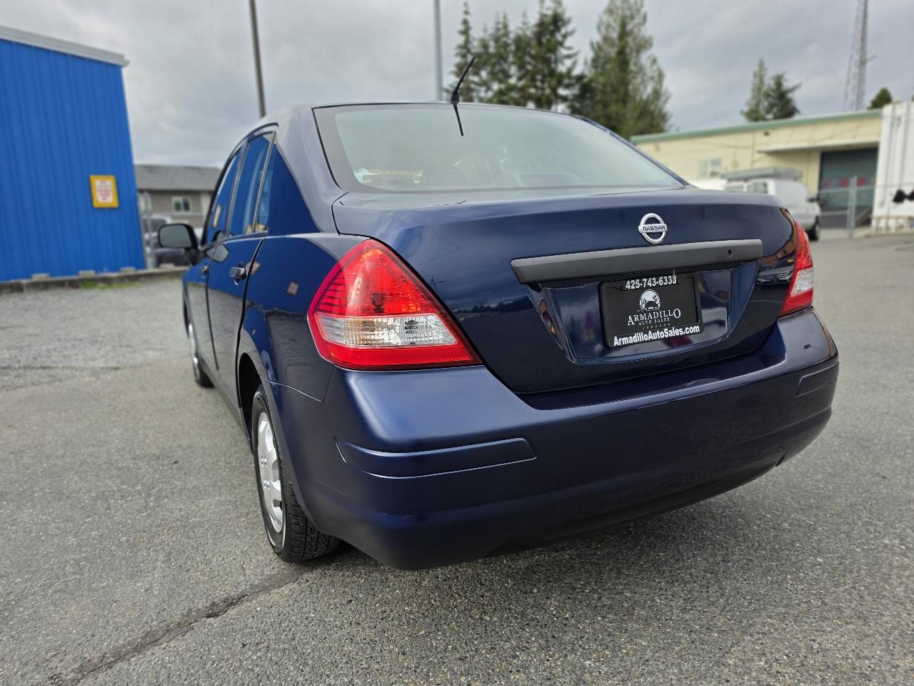 Nissan Versa 1.6 Sedan 2011